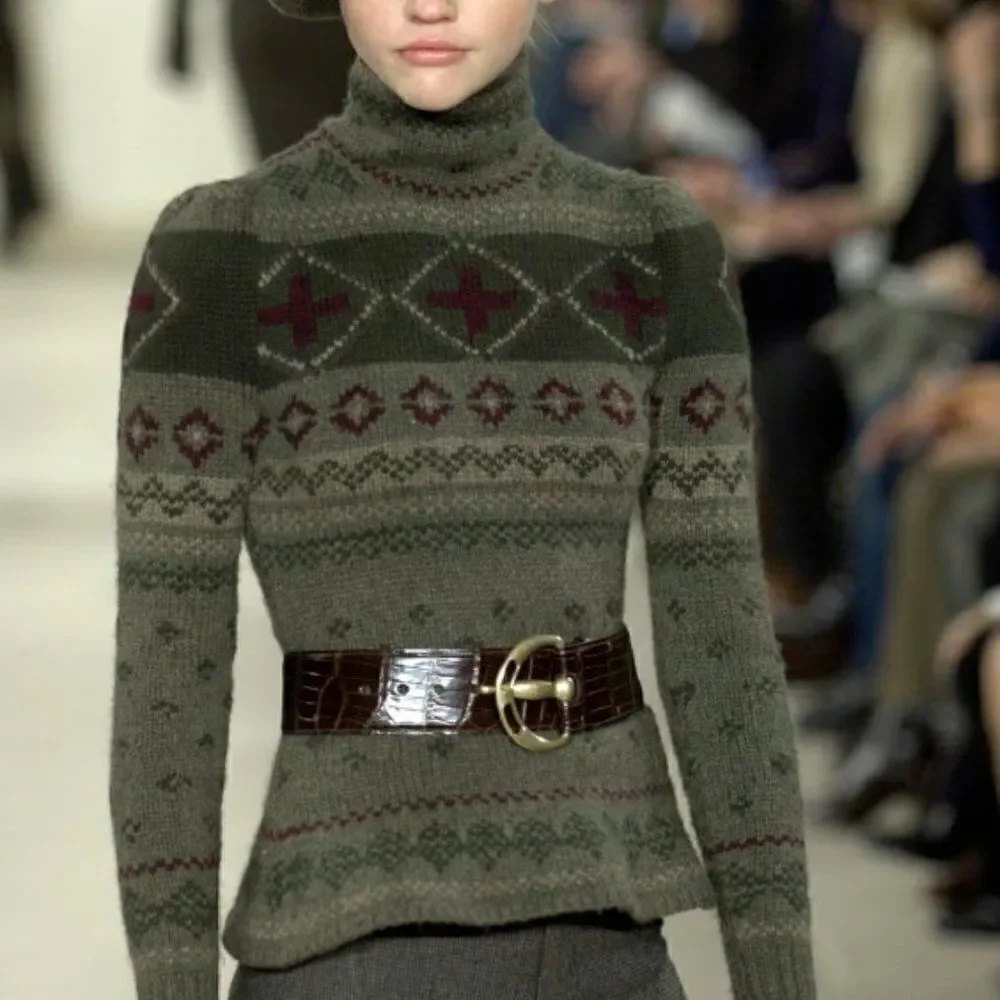 *Vintage Fall 2006 Runway Collection Brown Alligator Brass Buckle Contour Belt - Picture 16 of 16